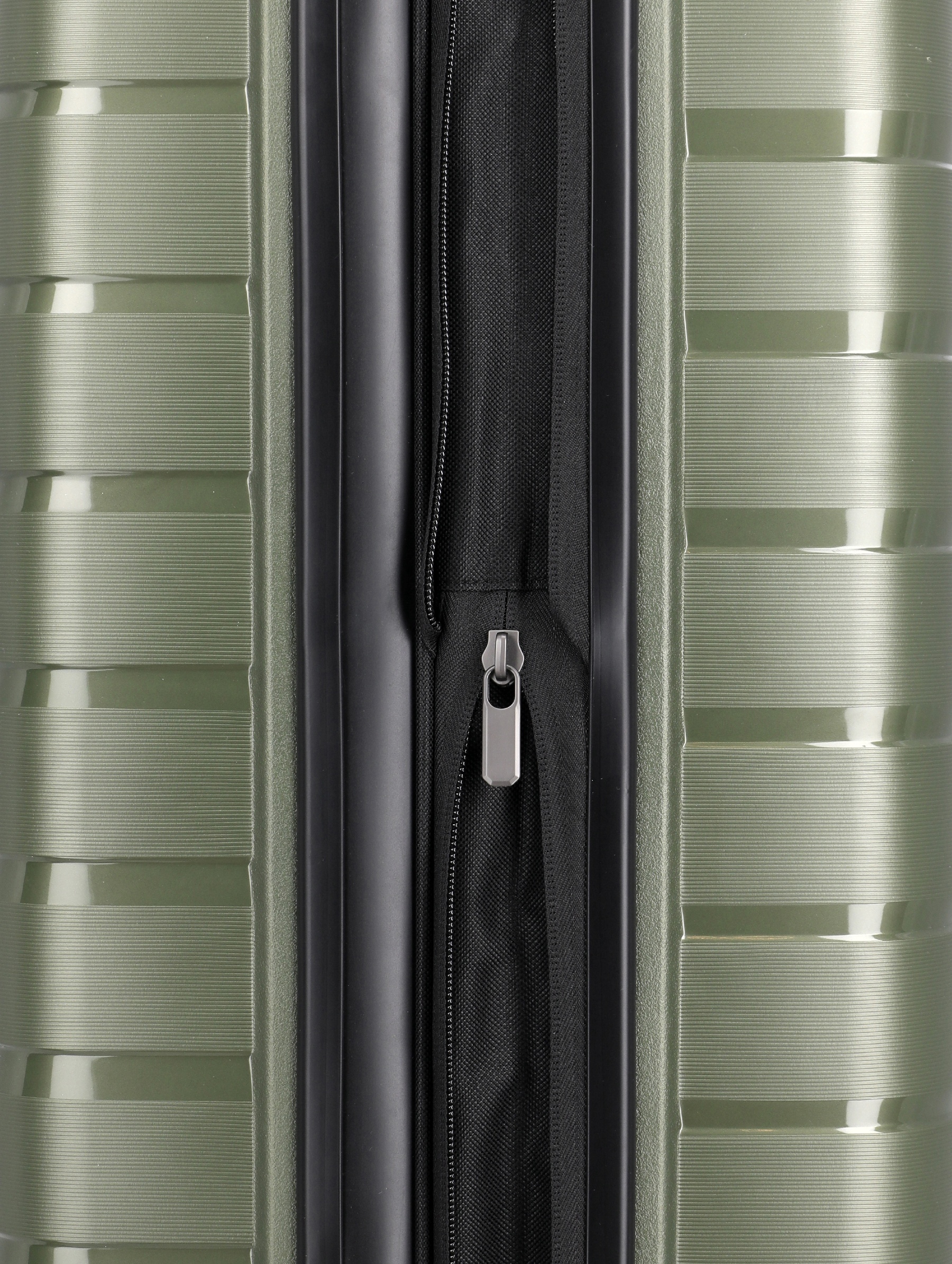 Travelite Koffer Air Base 4 Rollen Trolley M 67  cm Olive