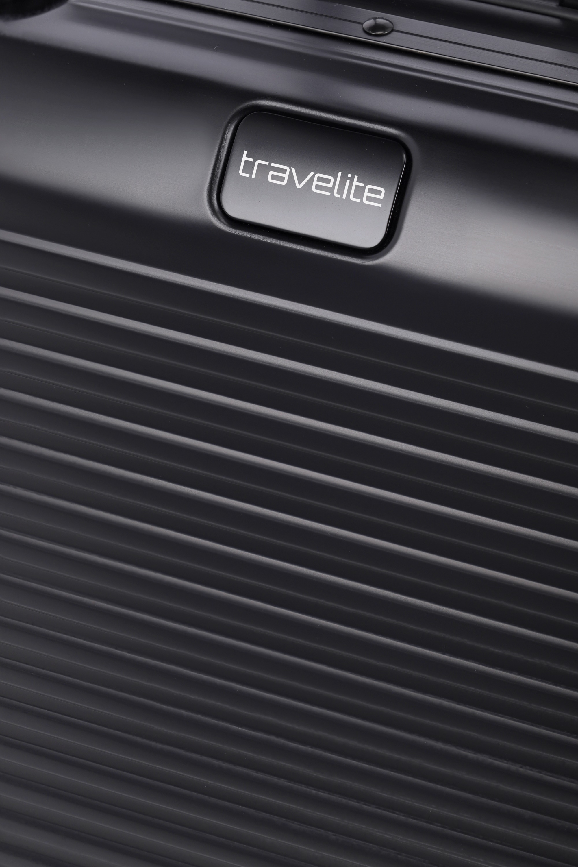 Travelite Aluminium Koffer Next L 77 cm mit 4 Rollen Schwarz